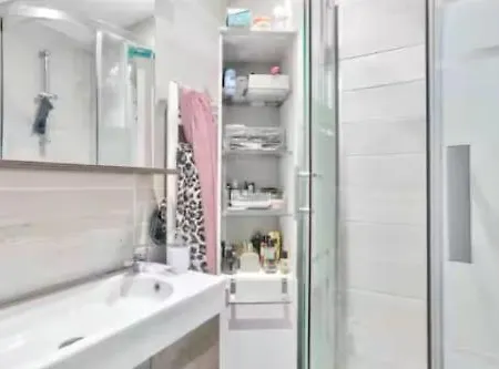 Small Flat In Nine Apartment *